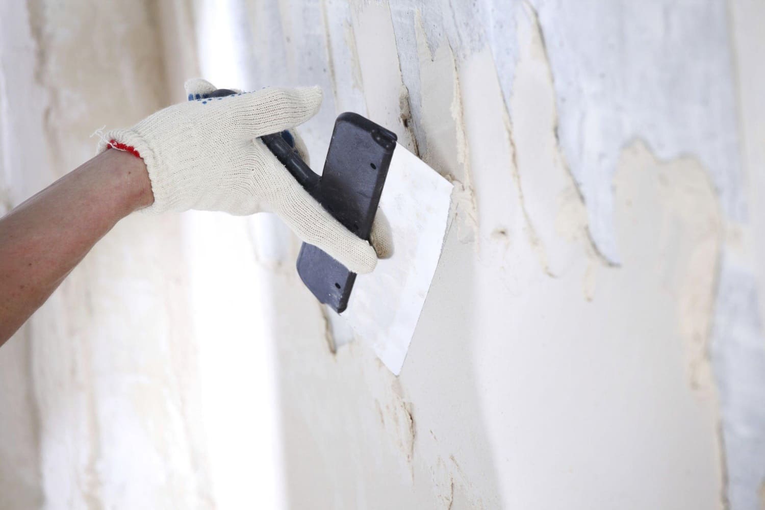 wall putty for wallpaper with your own hands